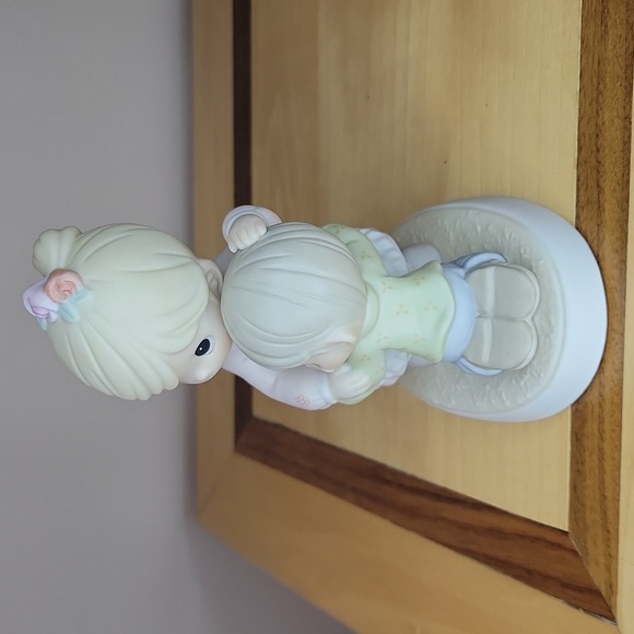 2001 Precious Moments "Healing Begins With Forgiveness" Figurine - Picture 2 of 8